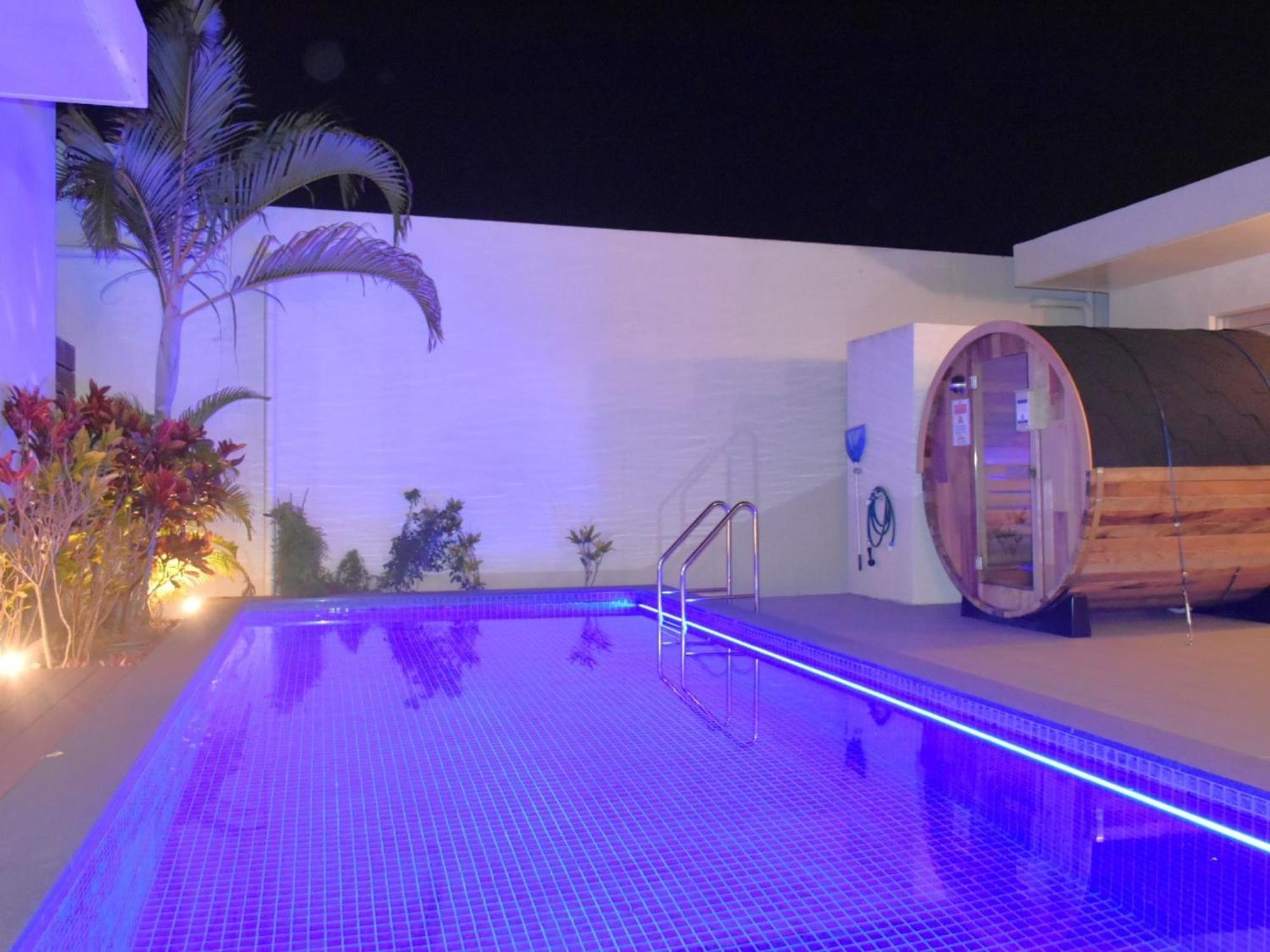 The Pool & Sauna Villa Motobu Exterior foto